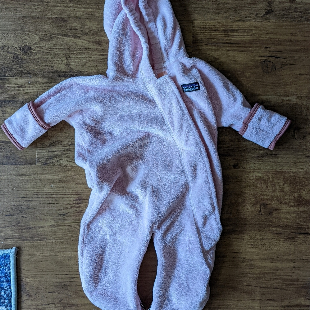 Patagonia Kids Light Pink Fleece One-Piece Bodysuit